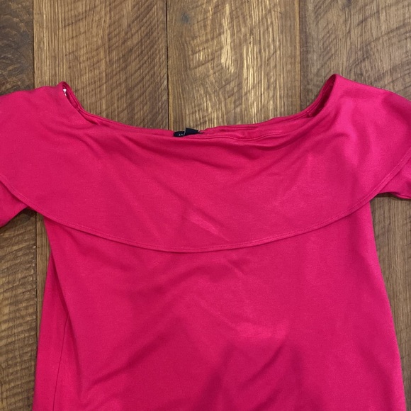 Hot pink off shoulder cotton top - Picture 2 of 3